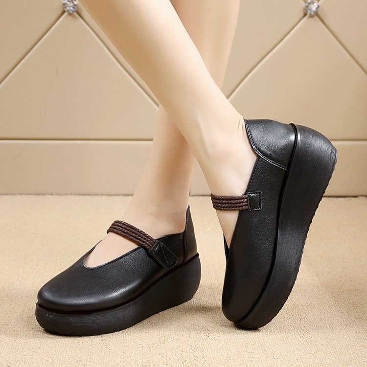 Zapatos retro de piel redonda con suela suave