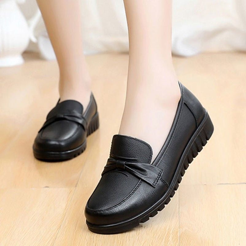2025 Zapatos de piel con suela blanda y punta redonda