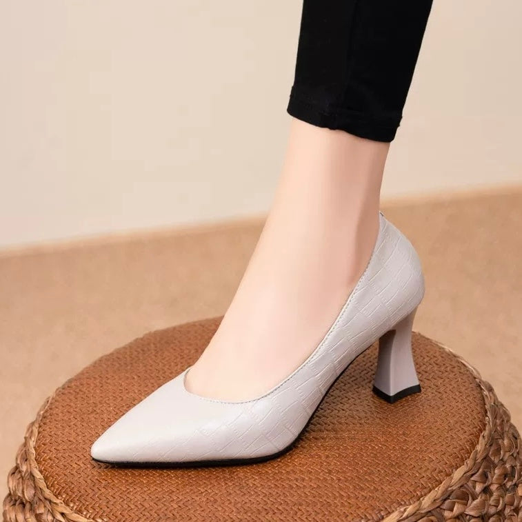 Tacones altos de suela blanda de moda