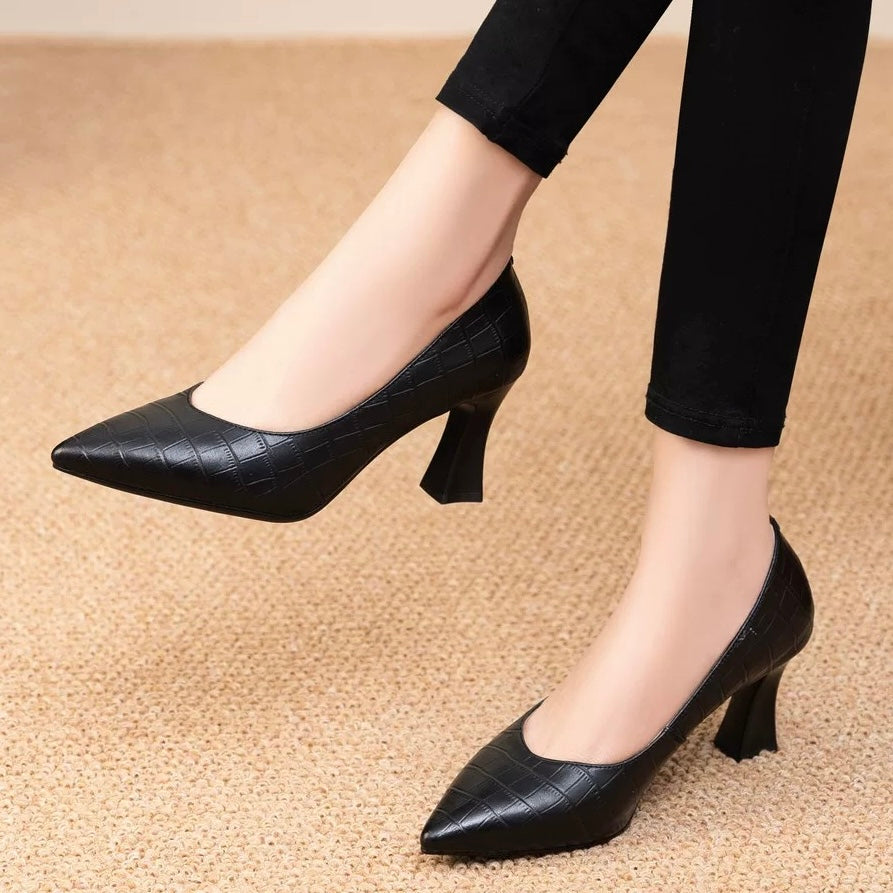 Tacones altos de suela blanda de moda
