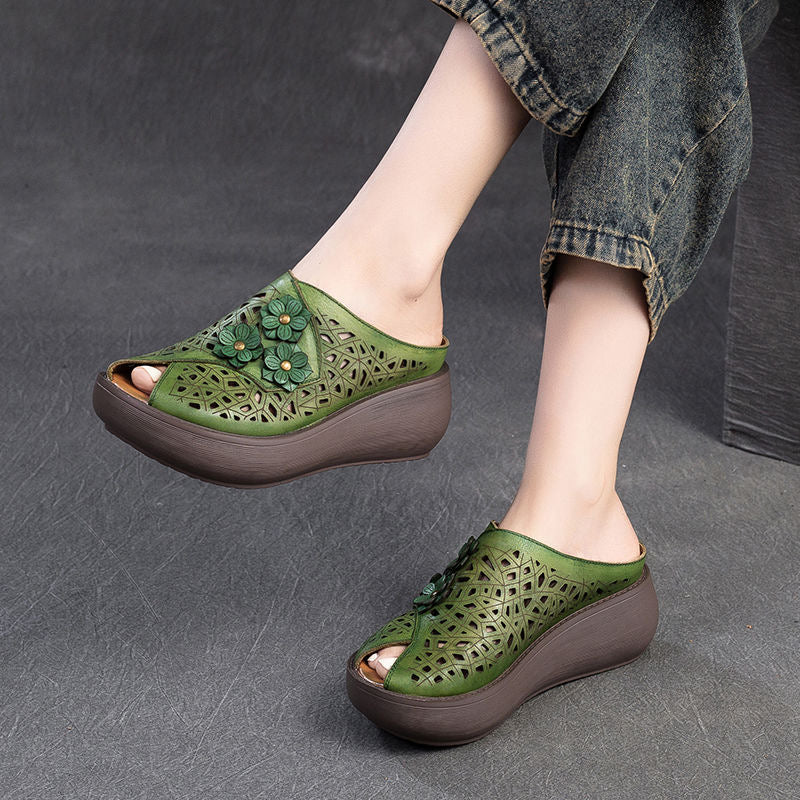 Sandalias huecas de piel suave