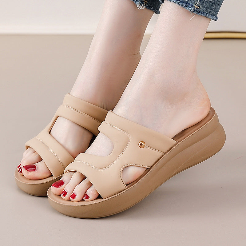 Sandalias de piel con cuña y suela blanda