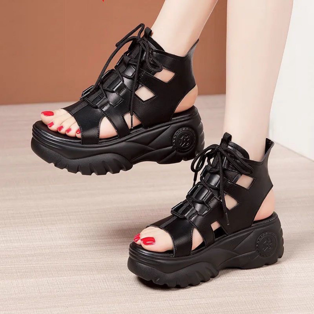 Sandalias con plataforma y tiras