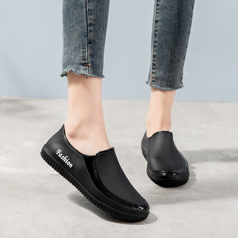 Botas de lluvia planas antideslizantes