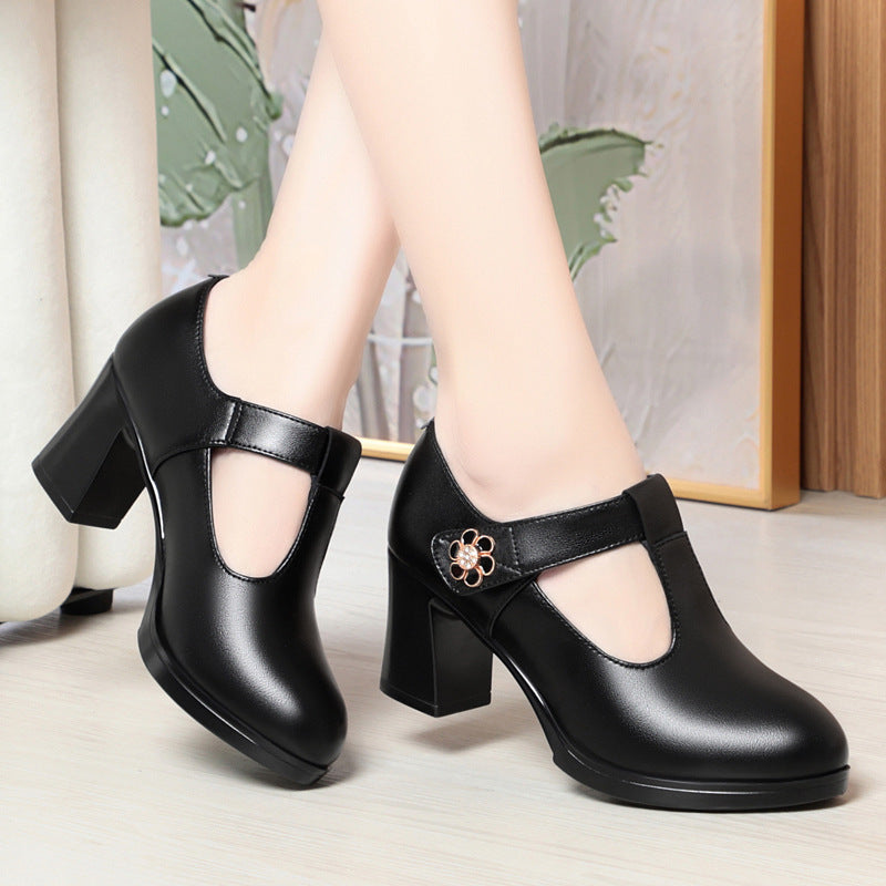 Tacones altos de piel con suela blanda y versátiles