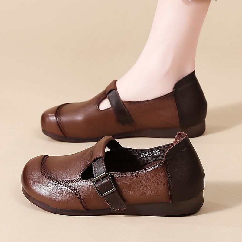 Zapatos de cuero con hebilla y punta redonda