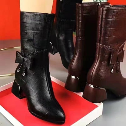 Botas martin con tacón alto y lazo