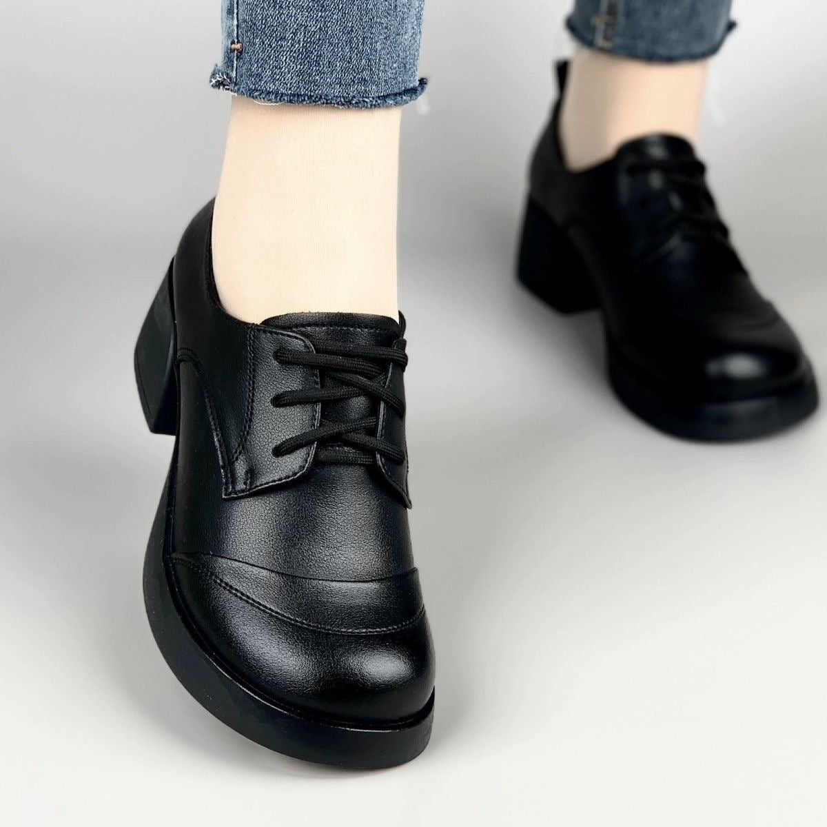 Zapatos de piel cómodos con suela blanda