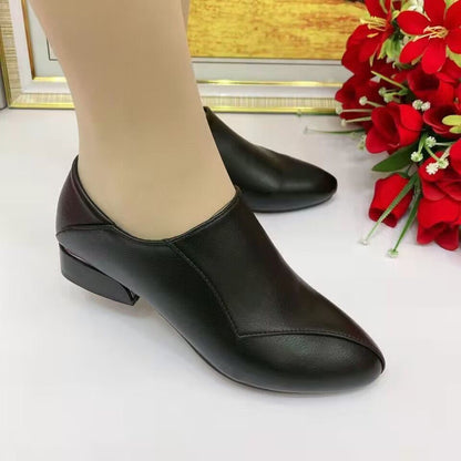 Zapatos casuales cómodos de cuero suave