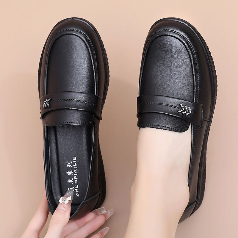 Zapatos cómodos de piel suave con punta redonda