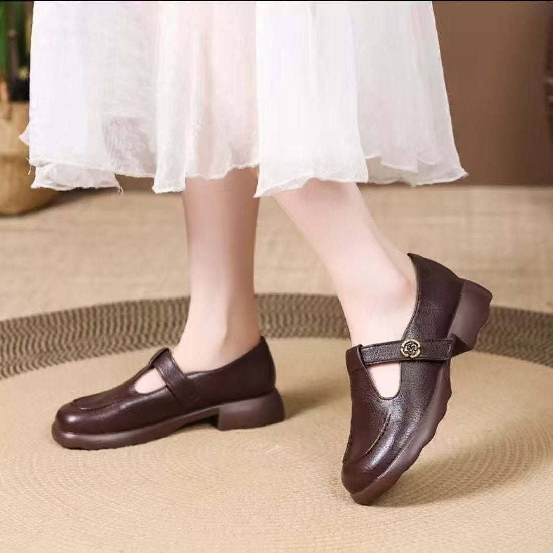 Zapatos planos de piel para mujer con punta redonda