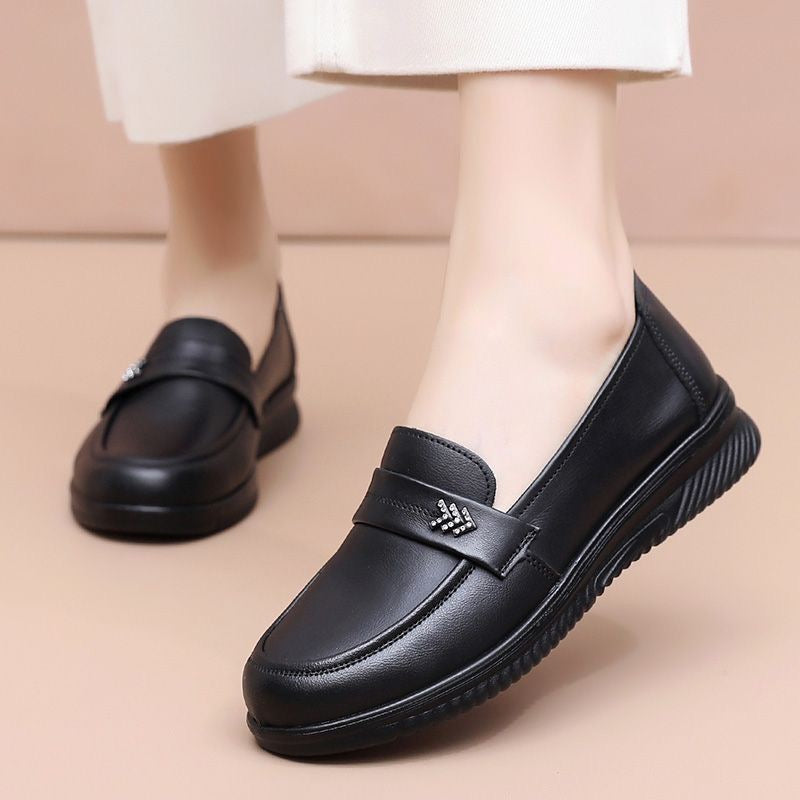 Zapatos cómodos de piel suave con punta redonda