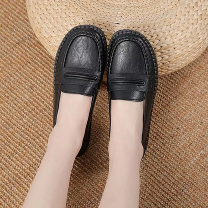 Zapatos de punta redonda de piel suave